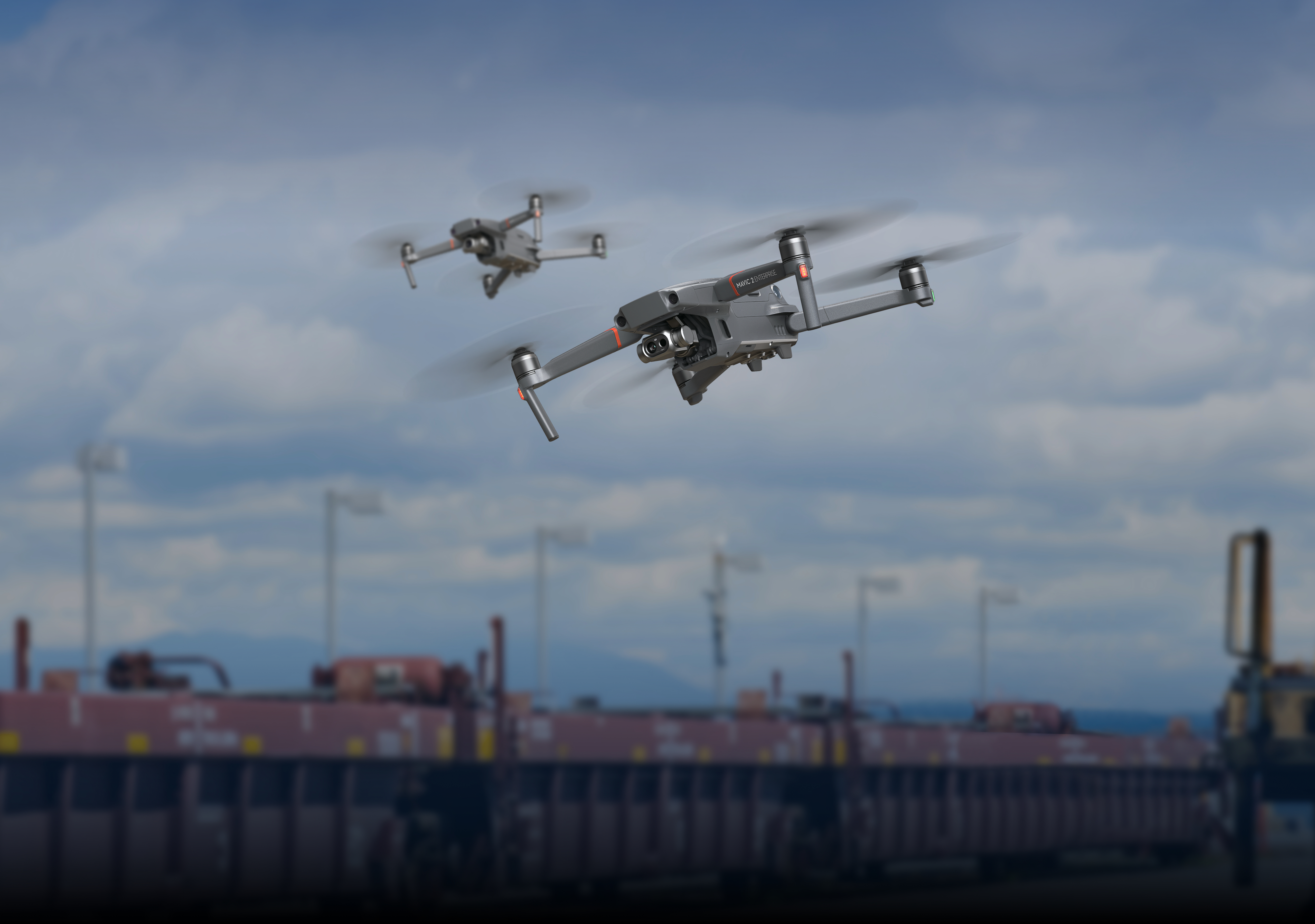 DJI、赤外線カメラ搭載のドローン「MAVIC 2 ENTERPRISE DUAL」を発表 