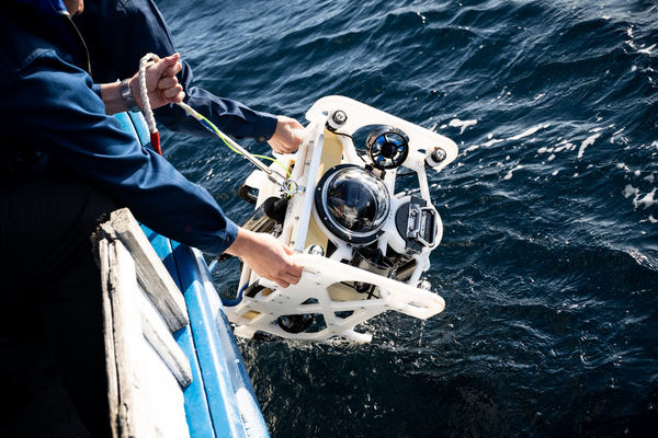 FullDepth、機動力・耐久性・利便性を追求した本格派産業用水中