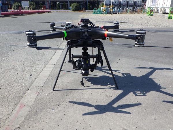 山九など三社、稼働中のプラントで飛行ドローンによる可燃性物質検査を