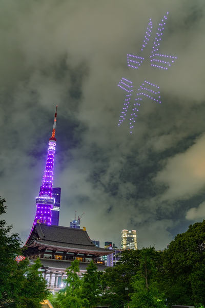 レッドクリフ、東京タワーのライトアップとシンクロしたドローンショー ...
