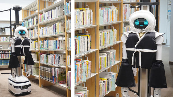 写真：ロボットが図書館内を移動する様子