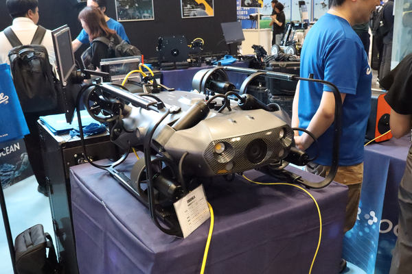 水中ドローンの常識を覆す、最新モデル「CHASING X」の進化とポイント