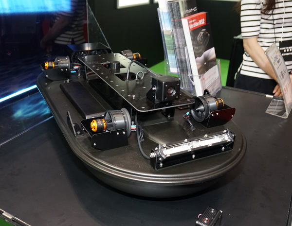 写真：展示された「Water Slider WS2」