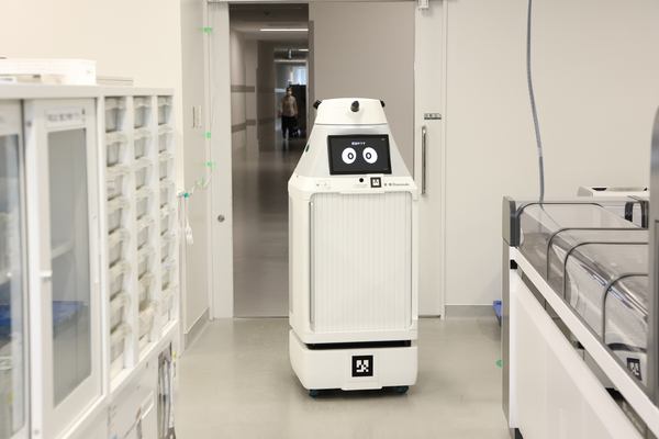 藤田医大と川崎重工、ロボット連携による臨床検体配送から臨床検査機器
