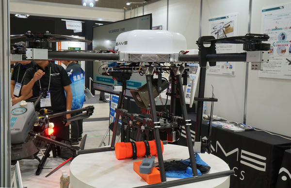 写真：展示された災害対応ドローン「Rescue-K」