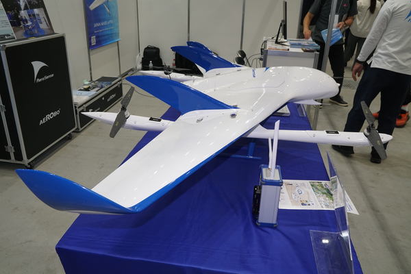 新型エアロボウイング、70km飛行と1.6kg積載を実現――「東京宝島