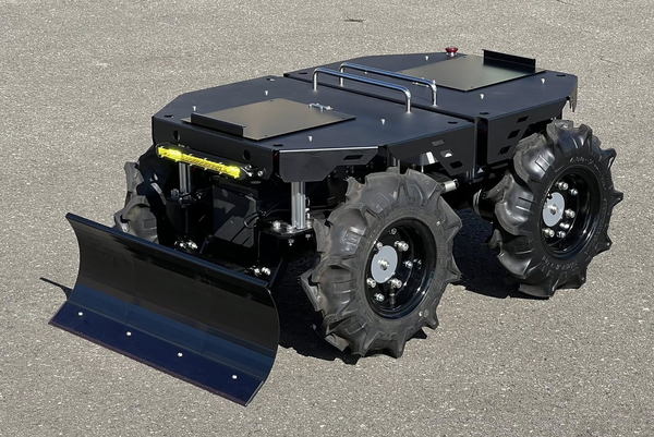 写真：除雪ドローンPRO（SRD-F11N）外観