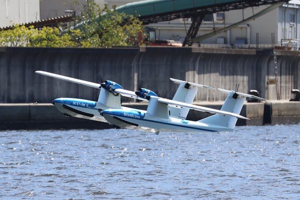 写真:飛行する無人飛行艇「XU-MⅡ」