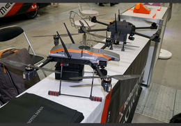 写真：会場に展示されたROBOTIX JAPAN社の「INSPECTER」