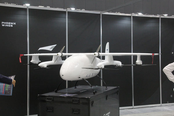 写真:展示されたPhoenix Wings製のVTOL