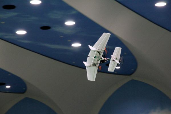 全日本学生室内飛行ロボ2025 — 巨大物資を運ぶ学生機が続々！金沢工大