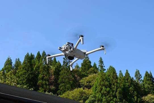 写真：飛行するSkydio X10