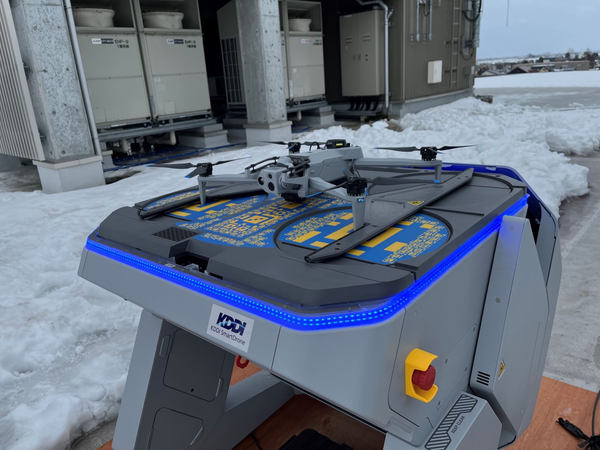 写真：屋上に設置されたドローンポート