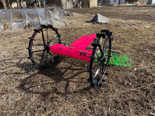 写真：水田除草ロボット「ミズニゴール」