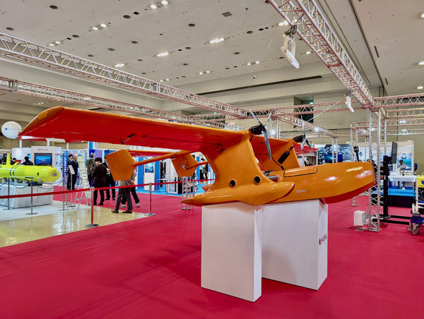 写真：会場に展示された「HAMADORI 3000」