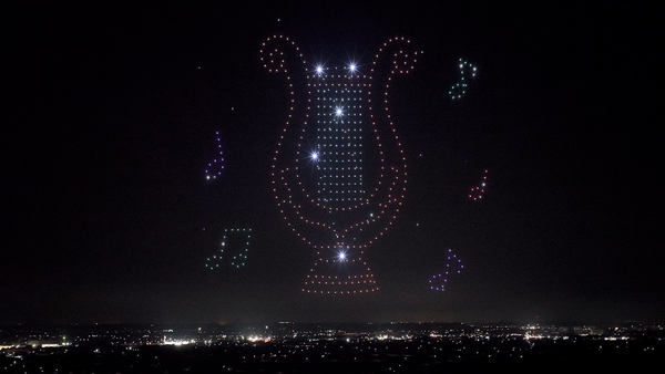 レッドクリフ、「東京 星空と光の夏祭り 2026」の出演アーティスト