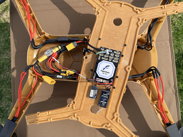 写真：「JFB-200」を搭載した「AT-Quad-C」