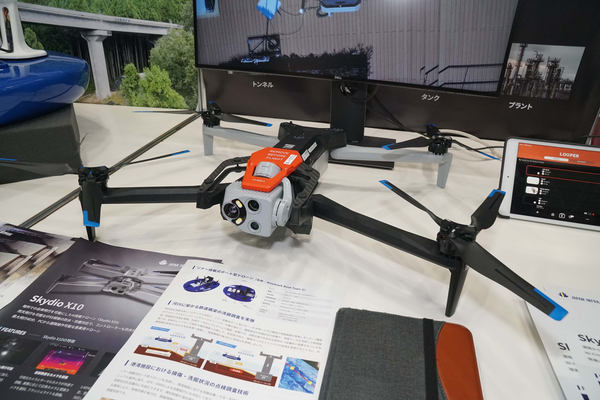 写真：「Skydio X10」