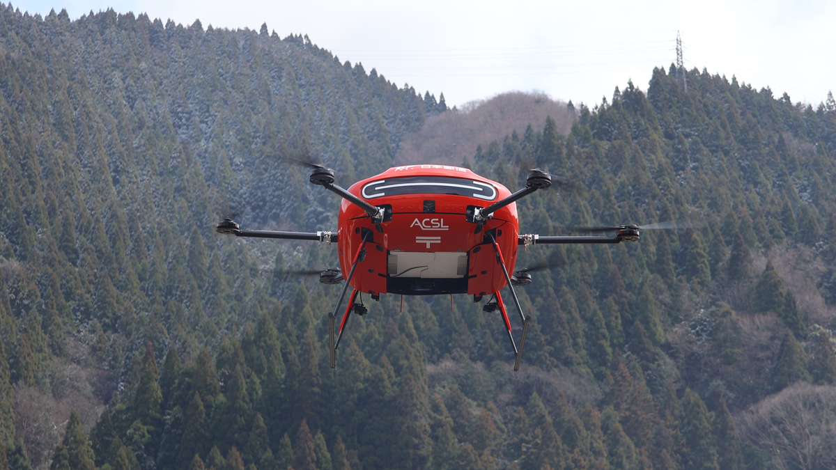 ACSLと日本郵便が開発した新型ドローン、レベル3.5飛行で配送試行 - ドローンジャーナル