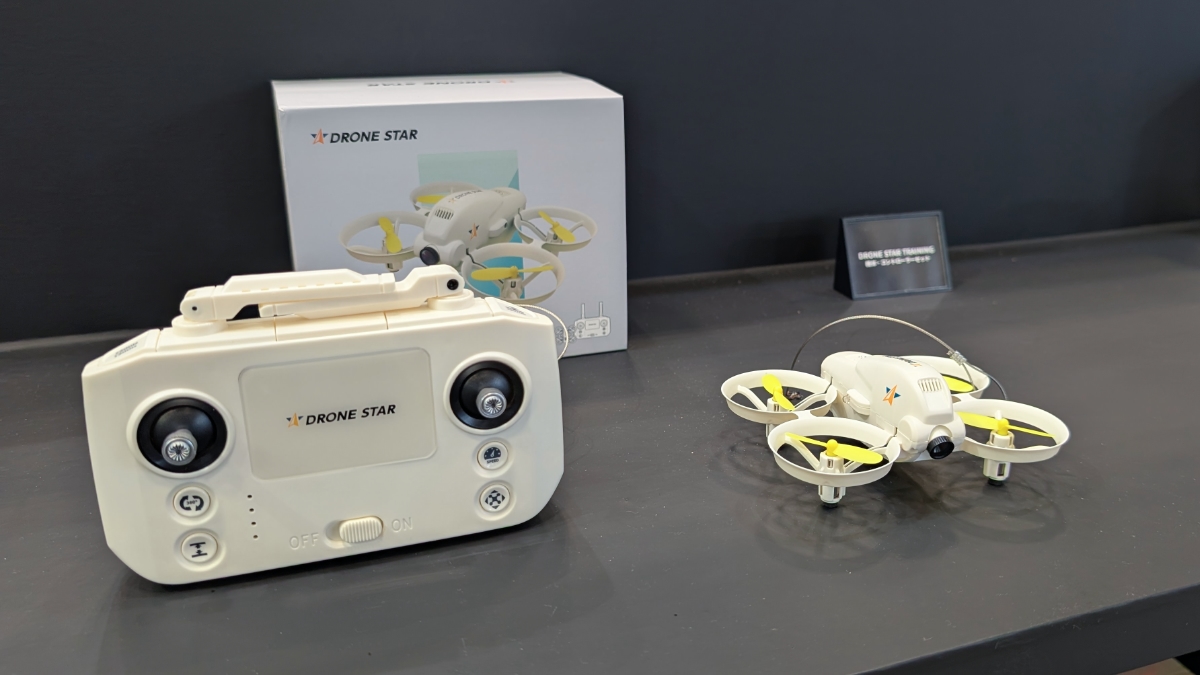国家資格の実地試験対策に！本格練習ができる100g未満ドローン『DRONE STAR TRAINING』