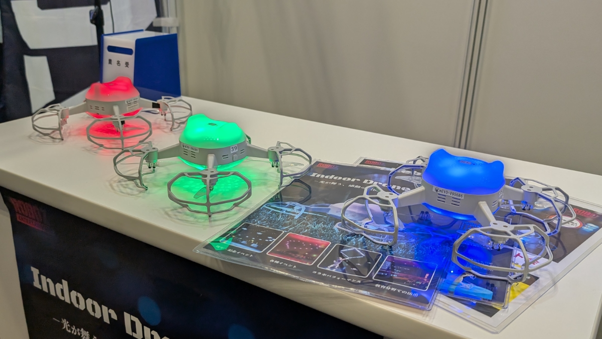省スペースで需要拡大、屋内ドローンショー市場を切り拓くROBOZの挑戦