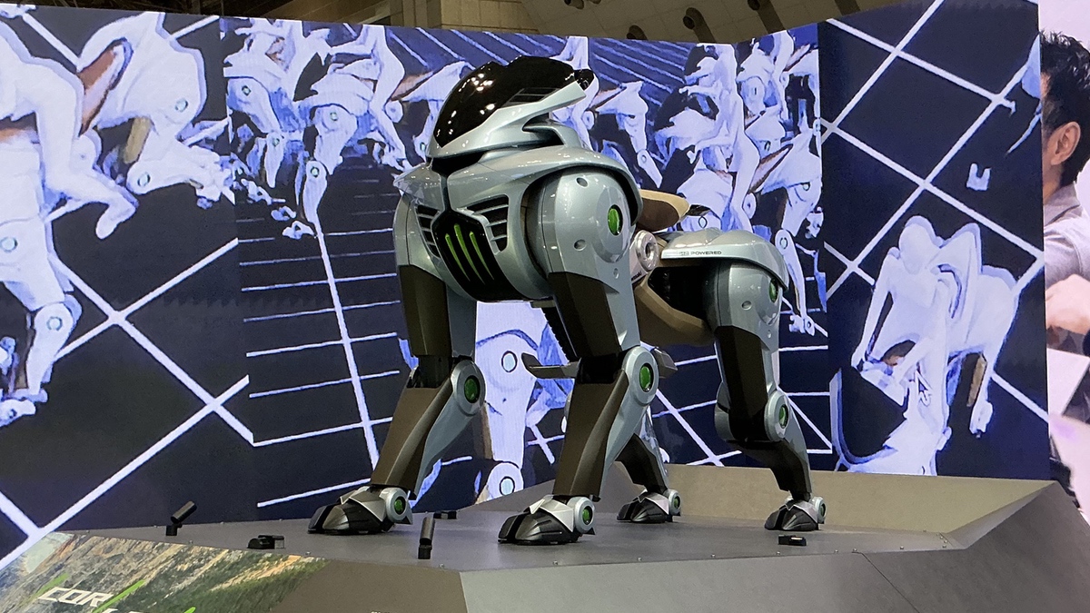 特集】2035年に市販化へ“乗れる四脚ロボット”川崎重工「CORLEO」が現実