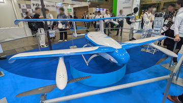 エクセディ、ジャパンドローンで開発中の消防用放水ドローンを展示